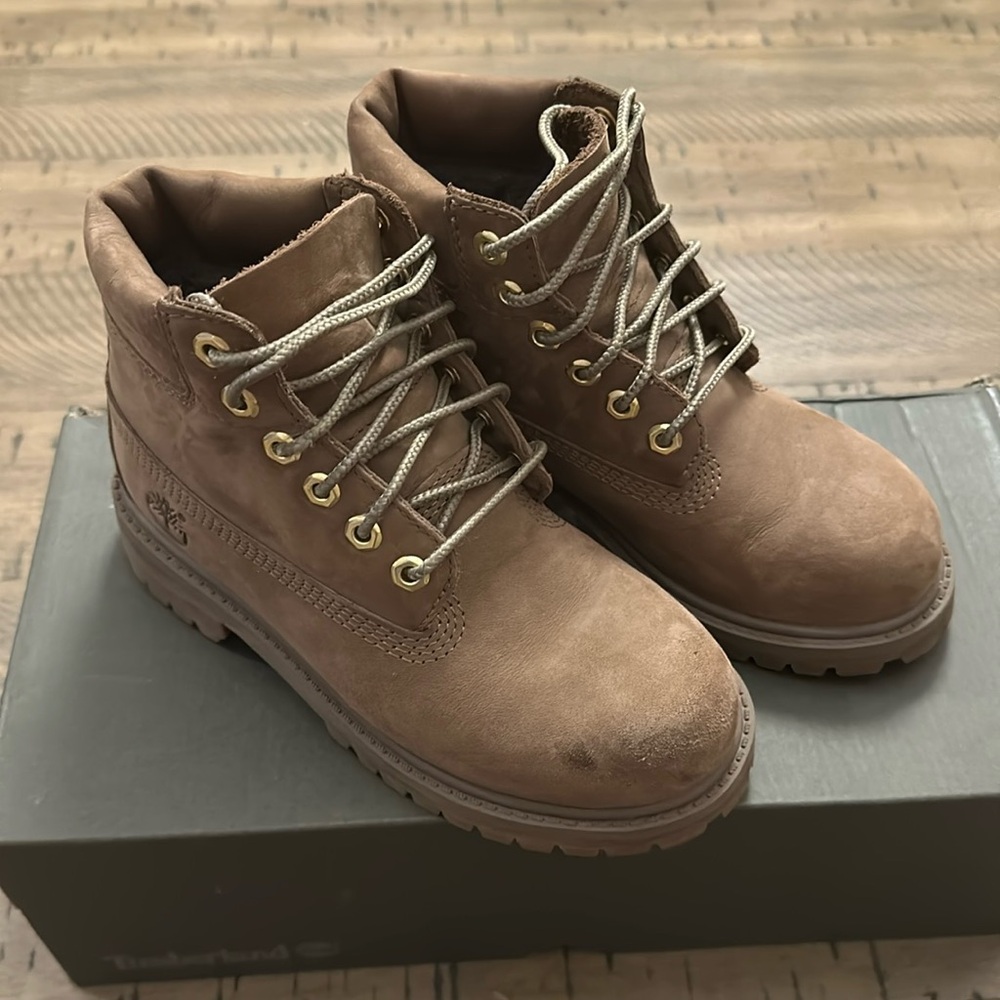 Little kids size 13K dark beige Timberland boot